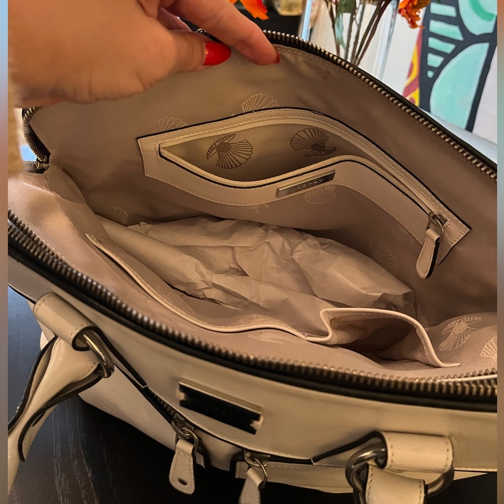 Beautiful MODALU Handbag - Picture 6 of 11